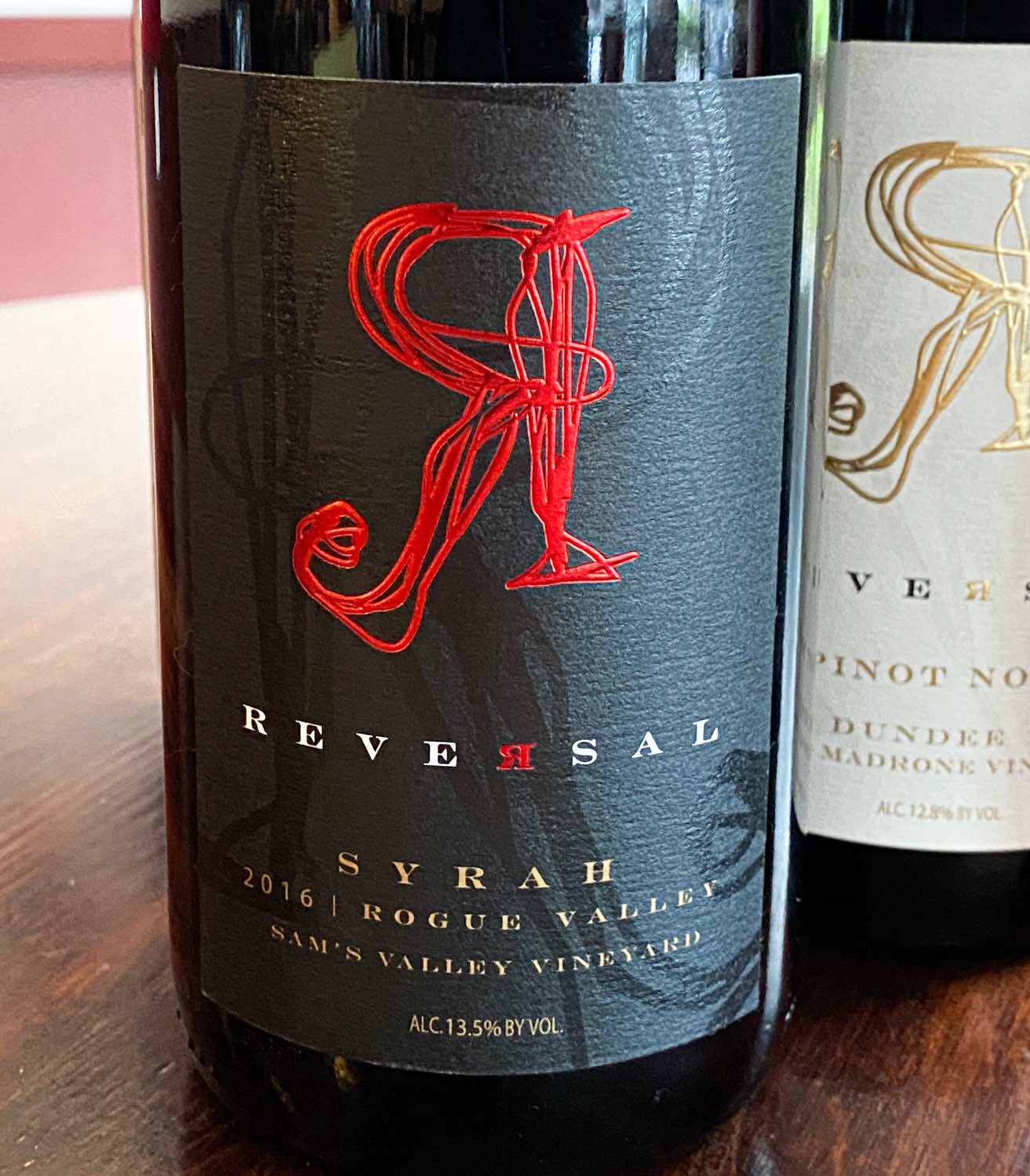 Follow Chenin Carlton Instagram – https://www.instagram.com/shychenin/ Follow Twist Wine Company Website – https://www.twistwine.com/ Facebook – https://www.facebook.com/TwistWineCo Instagram – https://www.instagram.com/twist_wine_co/ Twitter – https://twitter.com/HoltmansDonuts 