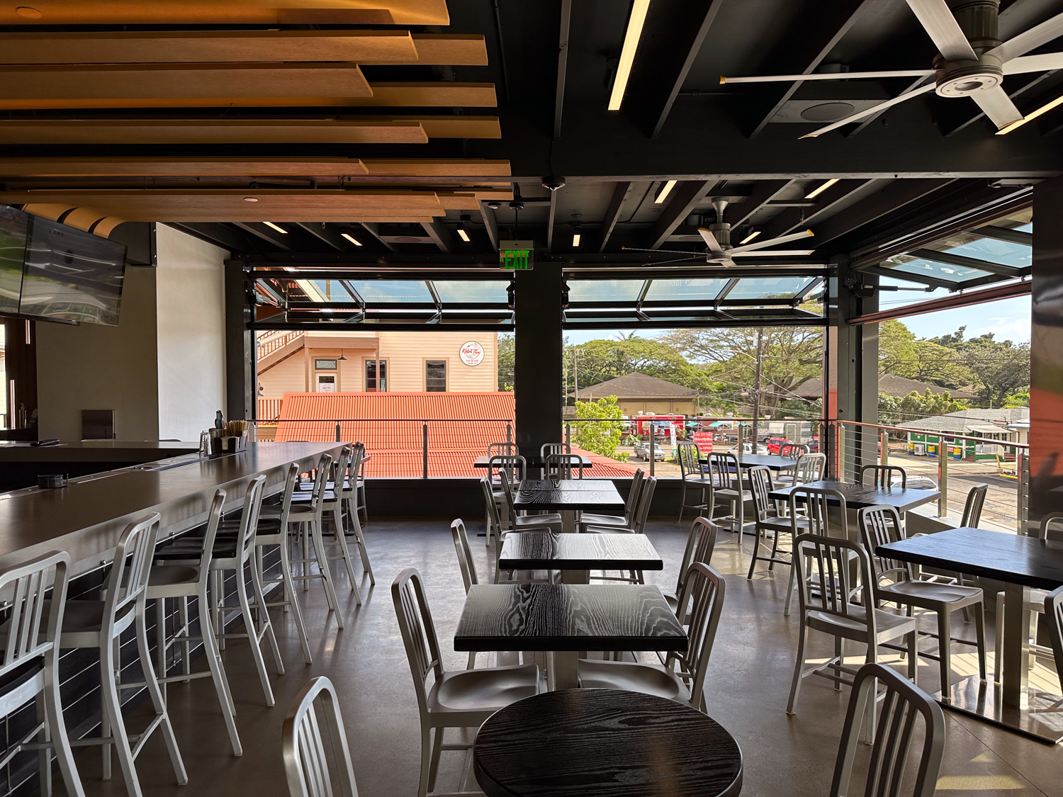Friendly Waves Restaurant
