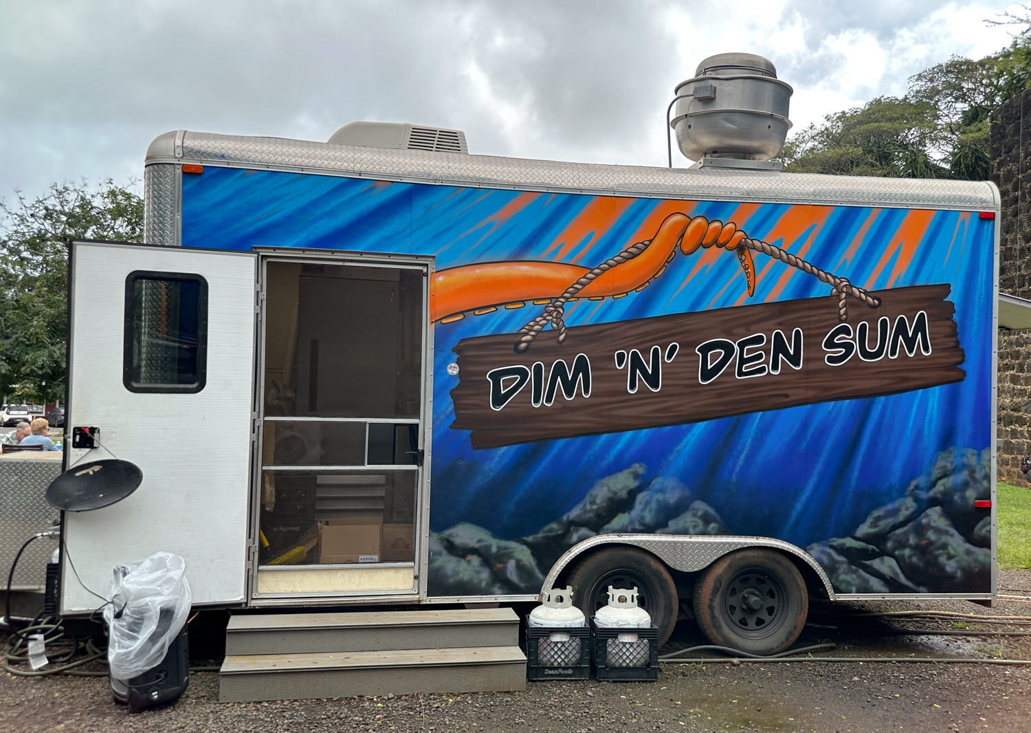 Dim 'N' Den Sum Food Truck Kauai