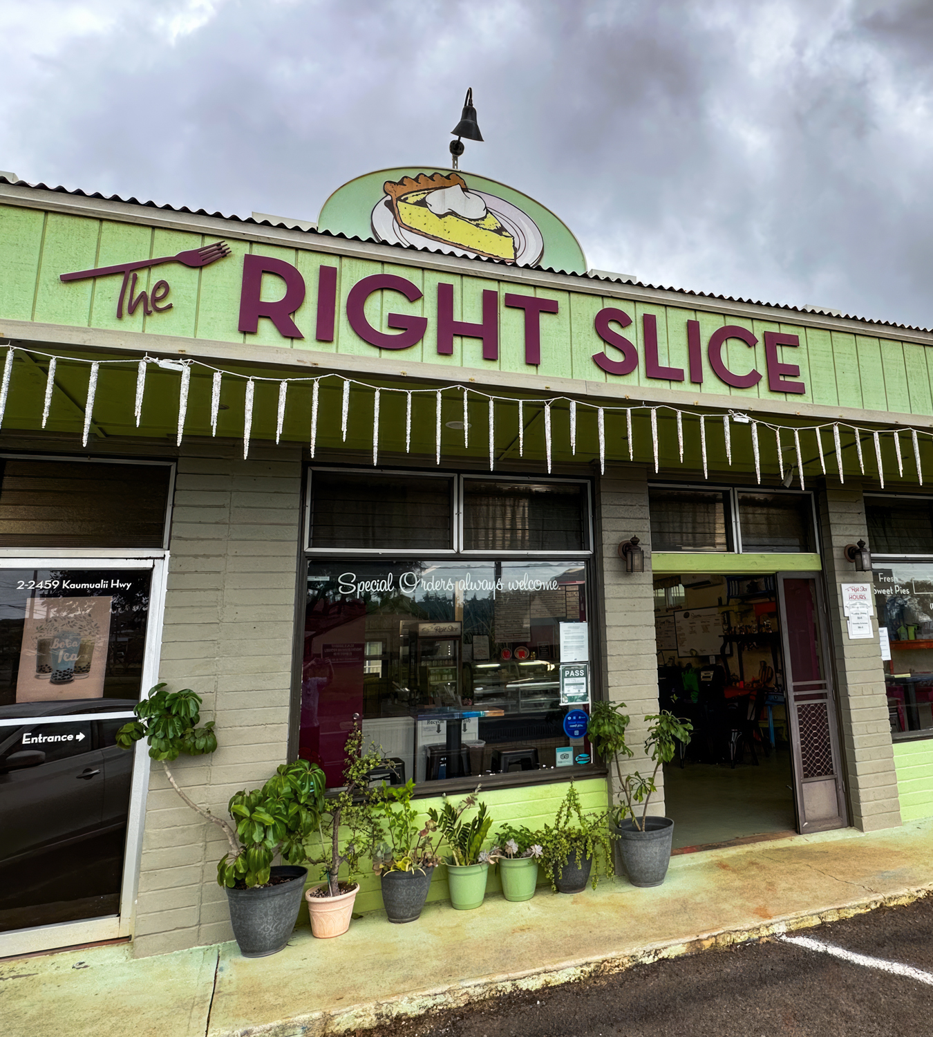 The Right Slice Pie Shop Kauai