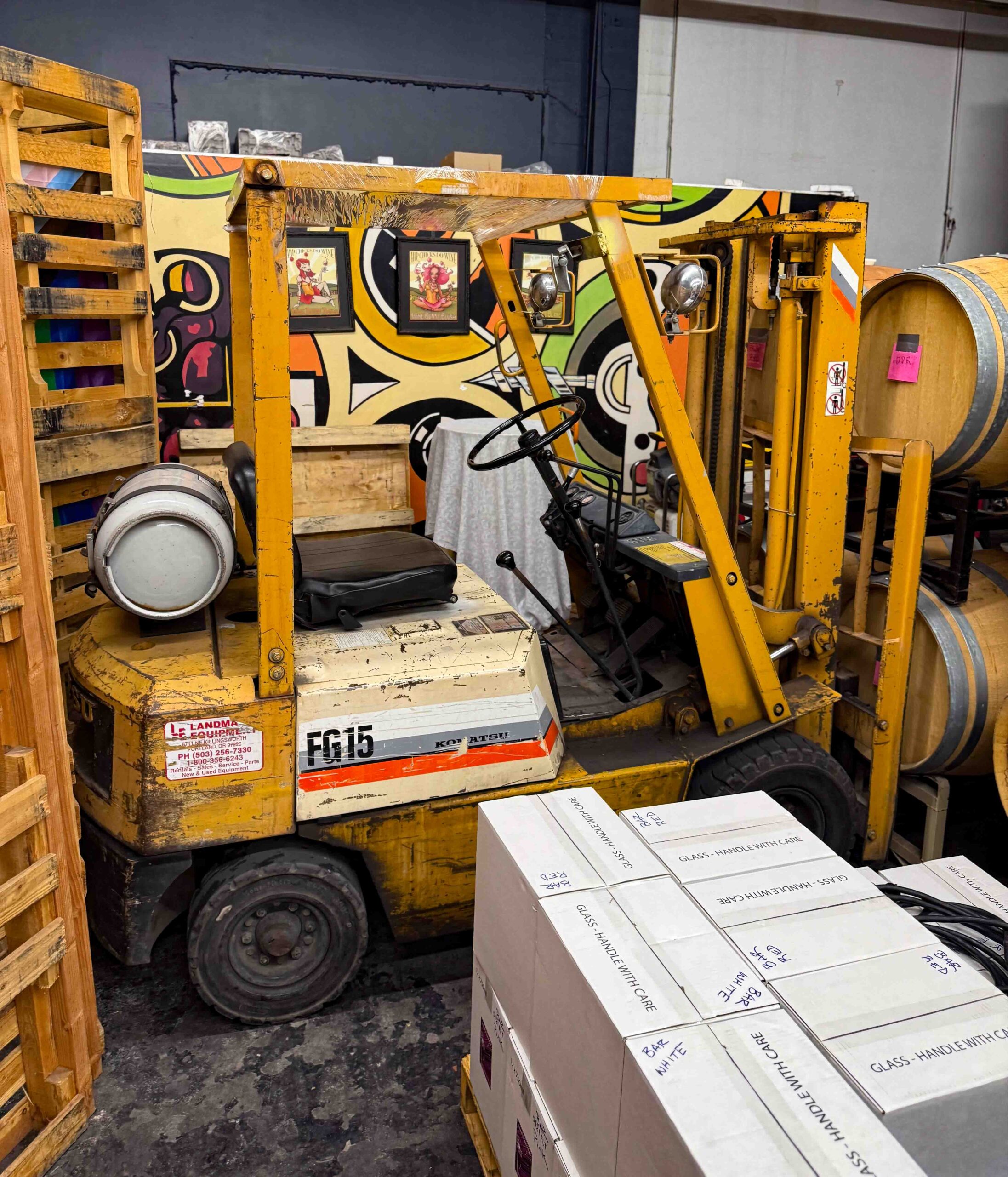Hip Chicks do Wine Forklift